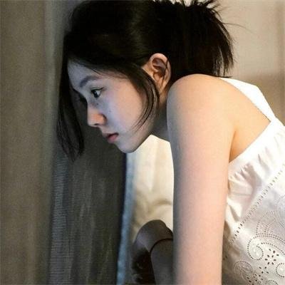 商谍